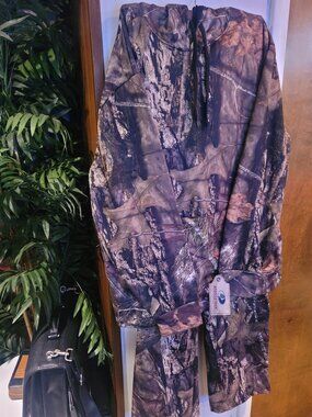 BRAND NEW CAMO MOSSYOAK HOODED SHIRT AND A PAIR OF PANT.